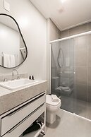 Studios Tower by Viva - Prédio com piscina e estacionamento no centro 