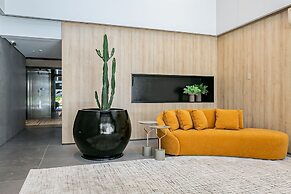 Studios Tower by Viva - Prédio com piscina e estacionamento no centro 