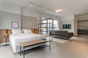 Studios Tower by Viva - Prédio com piscina e estacionamento no centro 