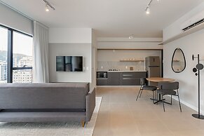 Studios Tower by Viva - Prédio com piscina e estacionamento no centro 