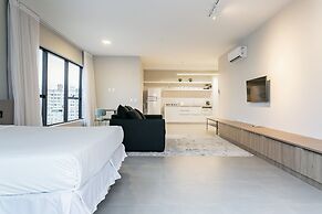 Studios Tower by Viva - Prédio com piscina e estacionamento no centro 