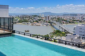 Studios Tower by Viva - Prédio com piscina e estacionamento no centro 
