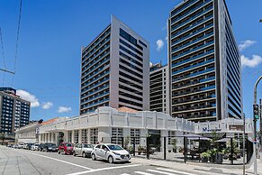 Studios Tower by Viva - Prédio com piscina e estacionamento no centro 