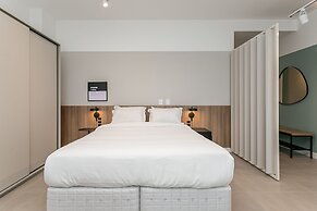 Studios Tower by Viva - Prédio com piscina e estacionamento no centro 