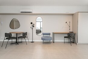 Studios Tower by Viva - Prédio com piscina e estacionamento no centro 