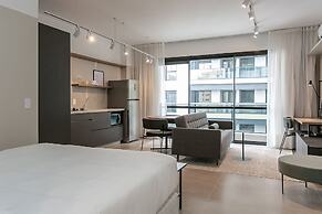 Studios Tower by Viva - Prédio com piscina e estacionamento no centro 