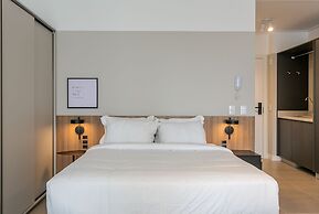 Studios Tower by Viva - Prédio com piscina e estacionamento no centro 