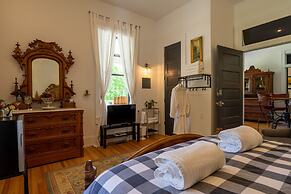Auburn Bed and Breakfast