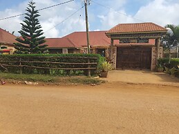 Royal Embassy Motel