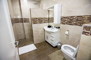 Empire 1 Celinastraat Paramaribo