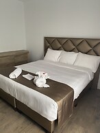 Empire 1 Celinastraat Paramaribo