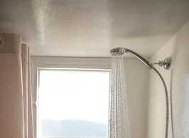 Great cave and Oia Greece