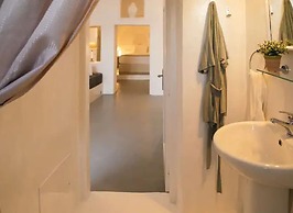 Great cave and Oia Greece