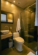 Hotel Balmoral Plaza