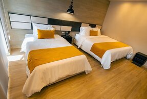 Hotel Balmoral Plaza