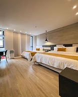 Hotel Balmoral Plaza