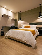 Hotel Balmoral Plaza