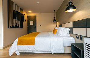 Hotel Balmoral Plaza