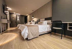 Hotel Balmoral Plaza