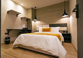 Hotel Balmoral Plaza