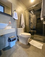 Hotel Balmoral Plaza