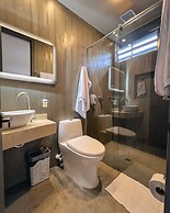 Hotel Balmoral Plaza