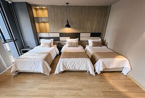 Hotel Balmoral Plaza