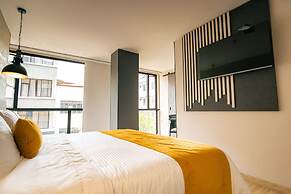 Hotel Balmoral Plaza