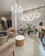 Hotel Balmoral Plaza