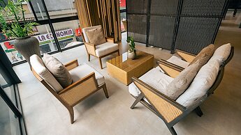 Hotel Balmoral Plaza