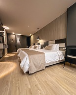 Hotel Balmoral Plaza