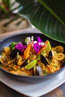 Hotel Balmoral Plaza