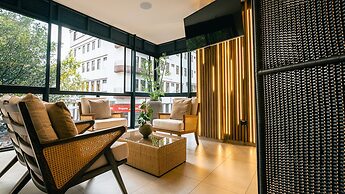 Hotel Balmoral Plaza