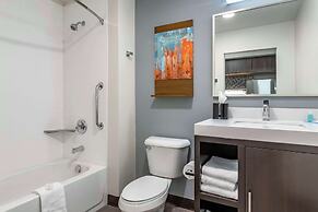 MainStay Suites Milwaukee/Franklin