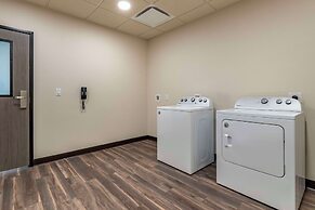 MainStay Suites Milwaukee/Franklin