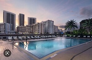 AMAZING 3BD CONDO BEACHWALK RESORT