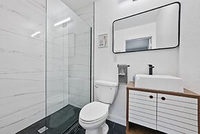 Las Olas Guest House