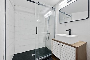 Las Olas Guest House