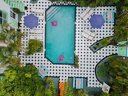 Las Olas Guest House