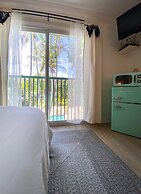 Las Olas Guest House