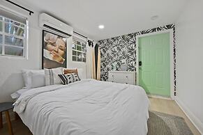 Las Olas Guest House