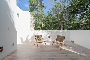 Twelve O’Clock Luxury Villas