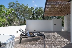 Twelve O’Clock Luxury Villas