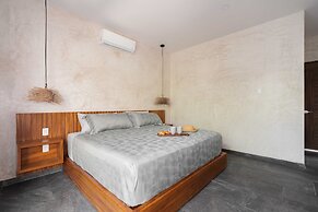 Twelve O’Clock Luxury Villas