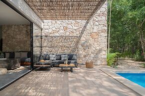 Twelve O’Clock Luxury Villas