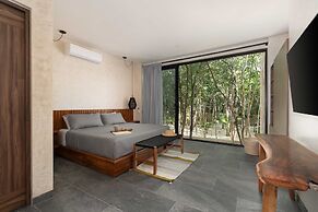 Twelve O’Clock Luxury Villas