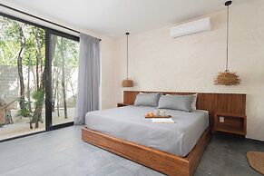 Twelve O’Clock Luxury Villas