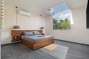 Twelve O’Clock Luxury Villas