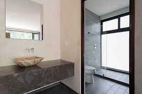 Twelve O’Clock Luxury Villas