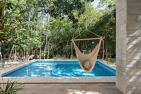 Twelve O’Clock Luxury Villas